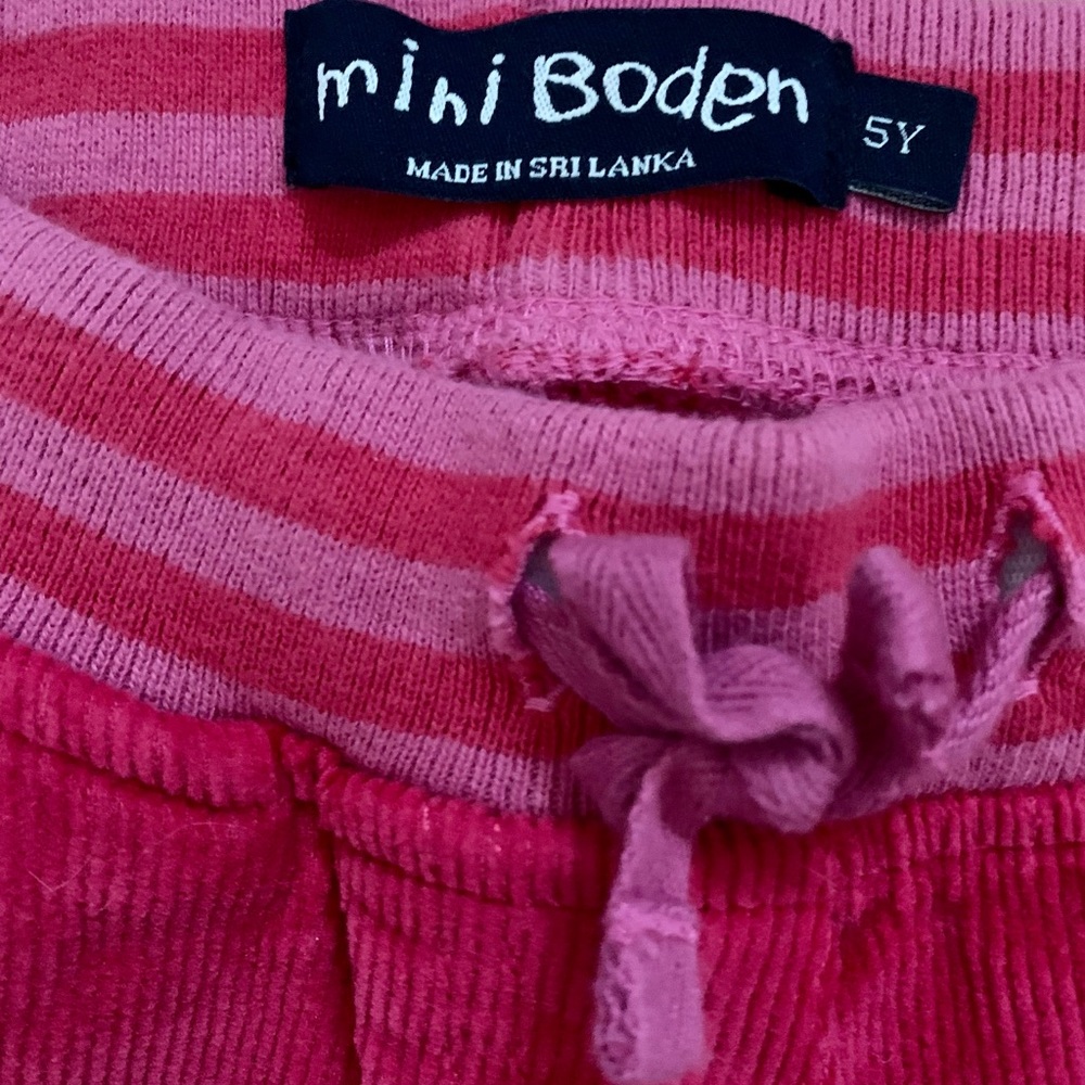 Mini Boden Girls’ 5Y Pink Heart Patch Corduroy Pants - Picture 3 of 5